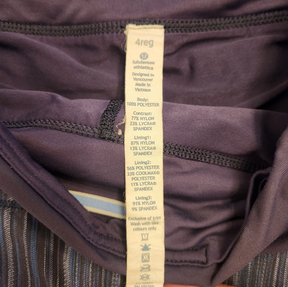 Lululemon tennis skirt size 4 - Picture 3 of 5